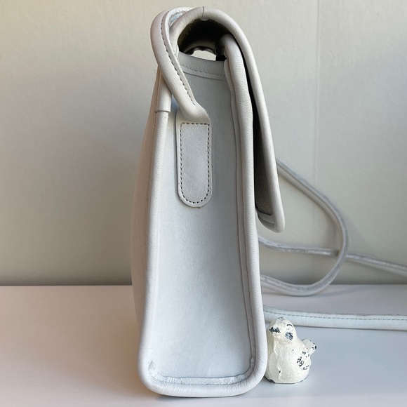 COACH Vintage Scooter Bag # E5B-9893 - Picture 11 of 16